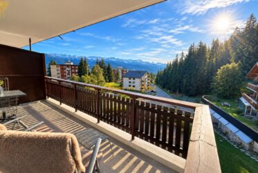 Splendide appartement ski-in/ski-out, traversant d’angle, de 3.5 pièces, à Montana !